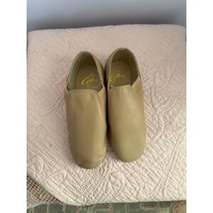 Stelle Nude Slip-On Dance Shoes Size 3ML
